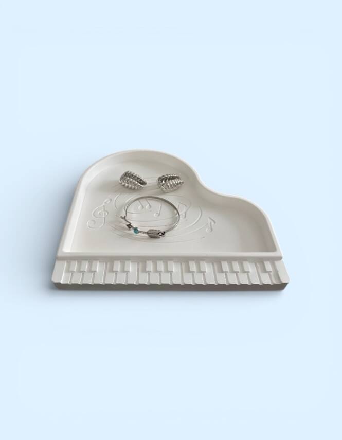 Taş Tozu Piyano Tasarımlı Takı Tepsisi | Dekoratif Takı & Aksesuar Düzenleyici (19×20 cm) - 1